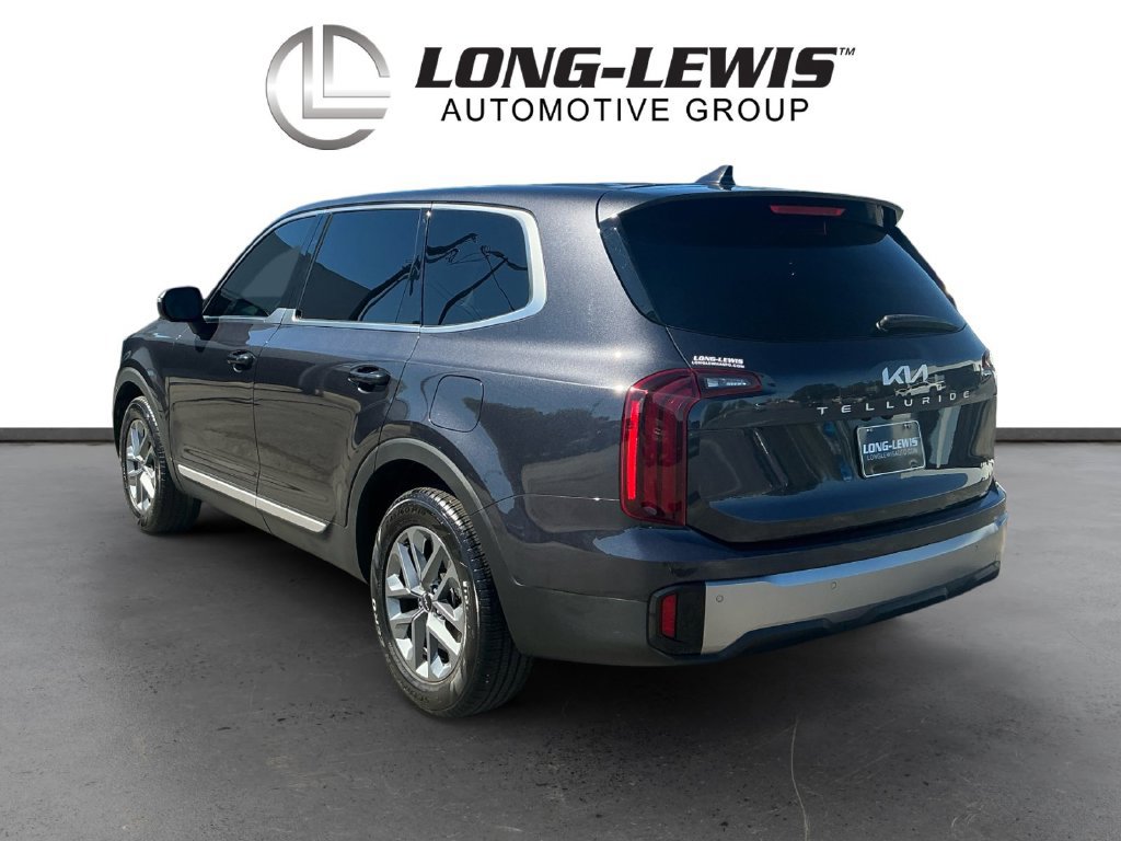Used 2025 Kia Telluride LX FWD image 4