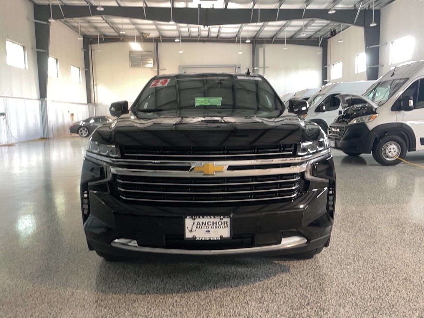 Used 2024 Chevrolet Suburban LT AWD/4WD image 2