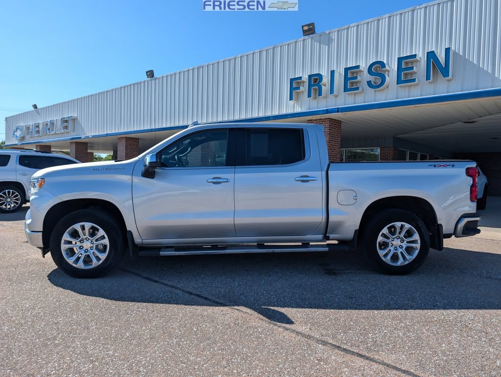 Used 2022 Chevrolet Silverado 1500 LTZ w/ Technology Package AWD/4WD image 2