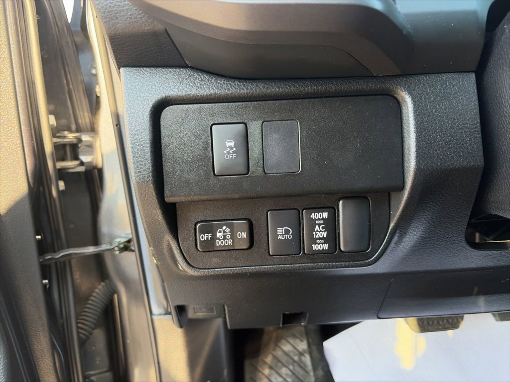 Used 2023 Toyota Tacoma TRD Off-Road image 14