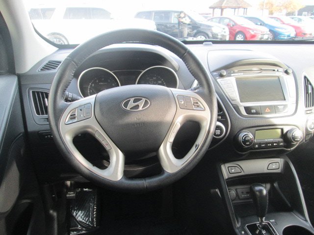 Used 2013 Hyundai Tucson Limited w/ Premium Pkg AWD/4WD image 15
