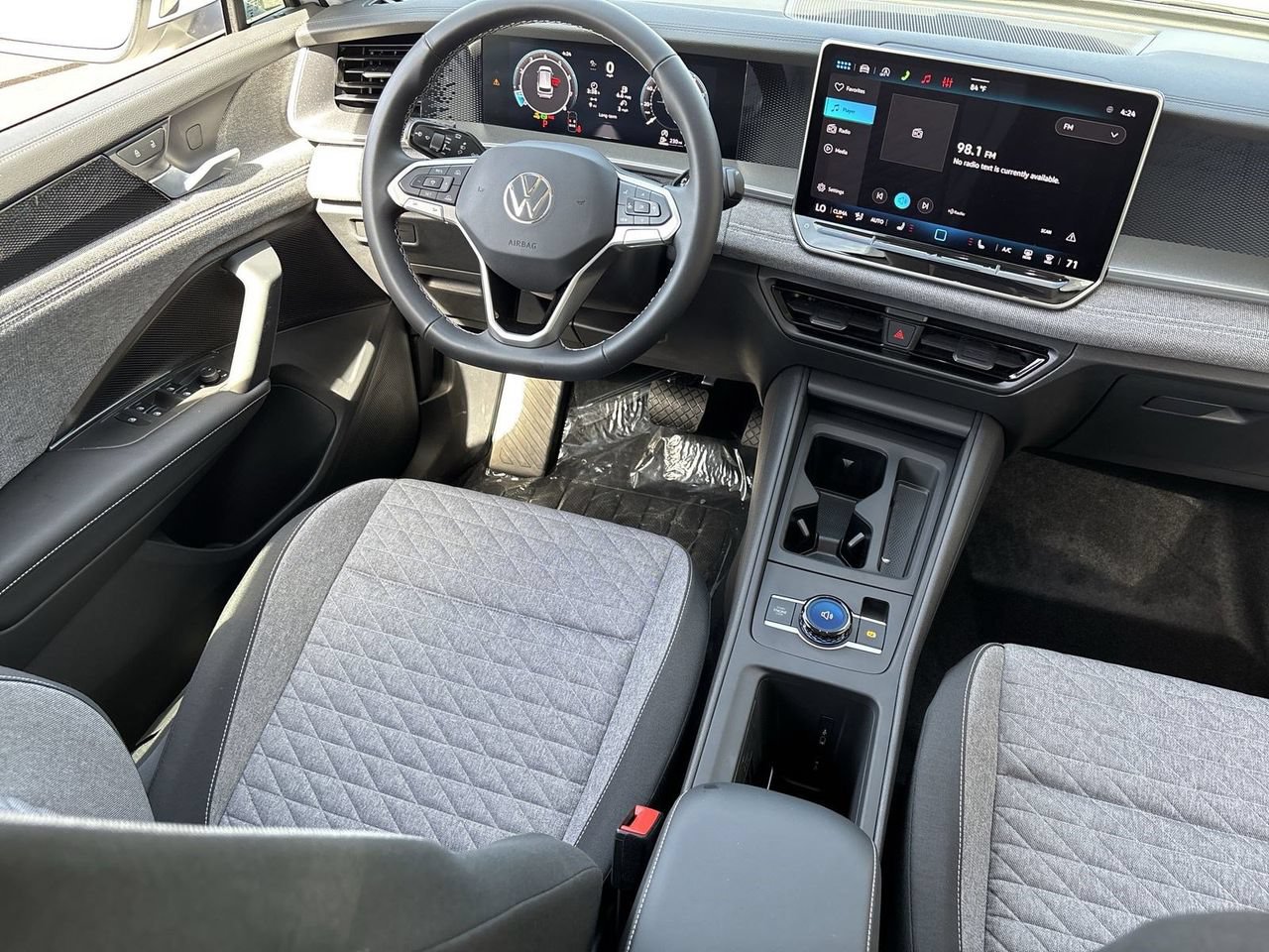 New 2026 Volkswagen Tiguan S AWD/4WD image 10