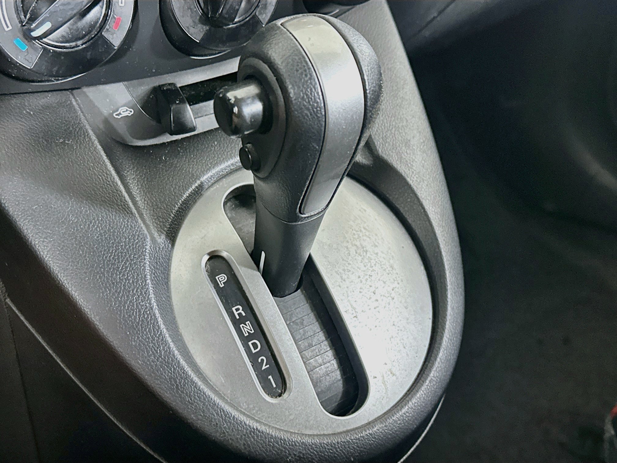 Used 2014 MAZDA MAZDA2 Touring FWD image 23