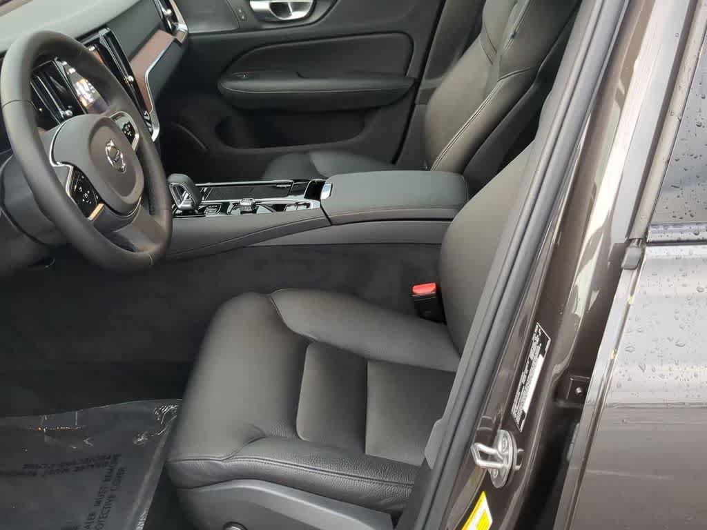 Certified 2025 Volvo S60 T8 Plus AWD/4WD image 15