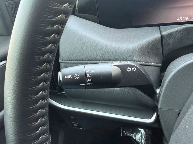 Used 2025 Nissan Armada SV image 19