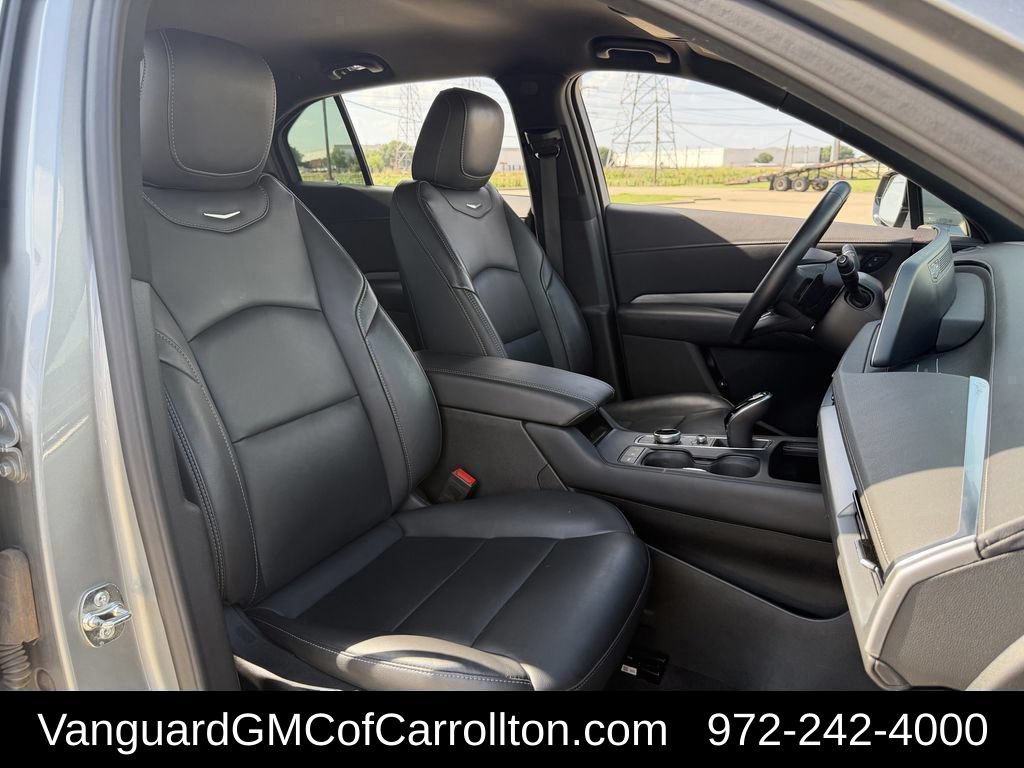 Used 2025 Cadillac XT4 Premium Luxury FWD image 36