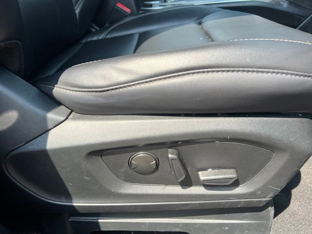 Used 2024 Ford Explorer XLT AWD/4WD image 12