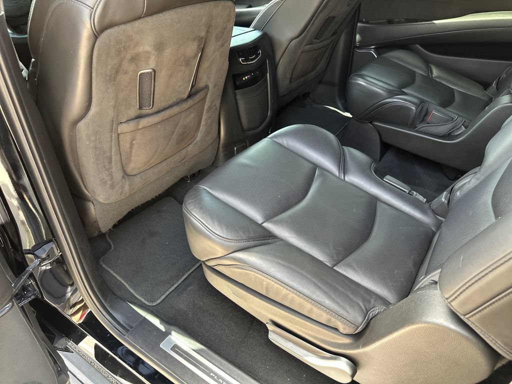 Used 2016 Cadillac Escalade ESV Platinum AWD/4WD image 36