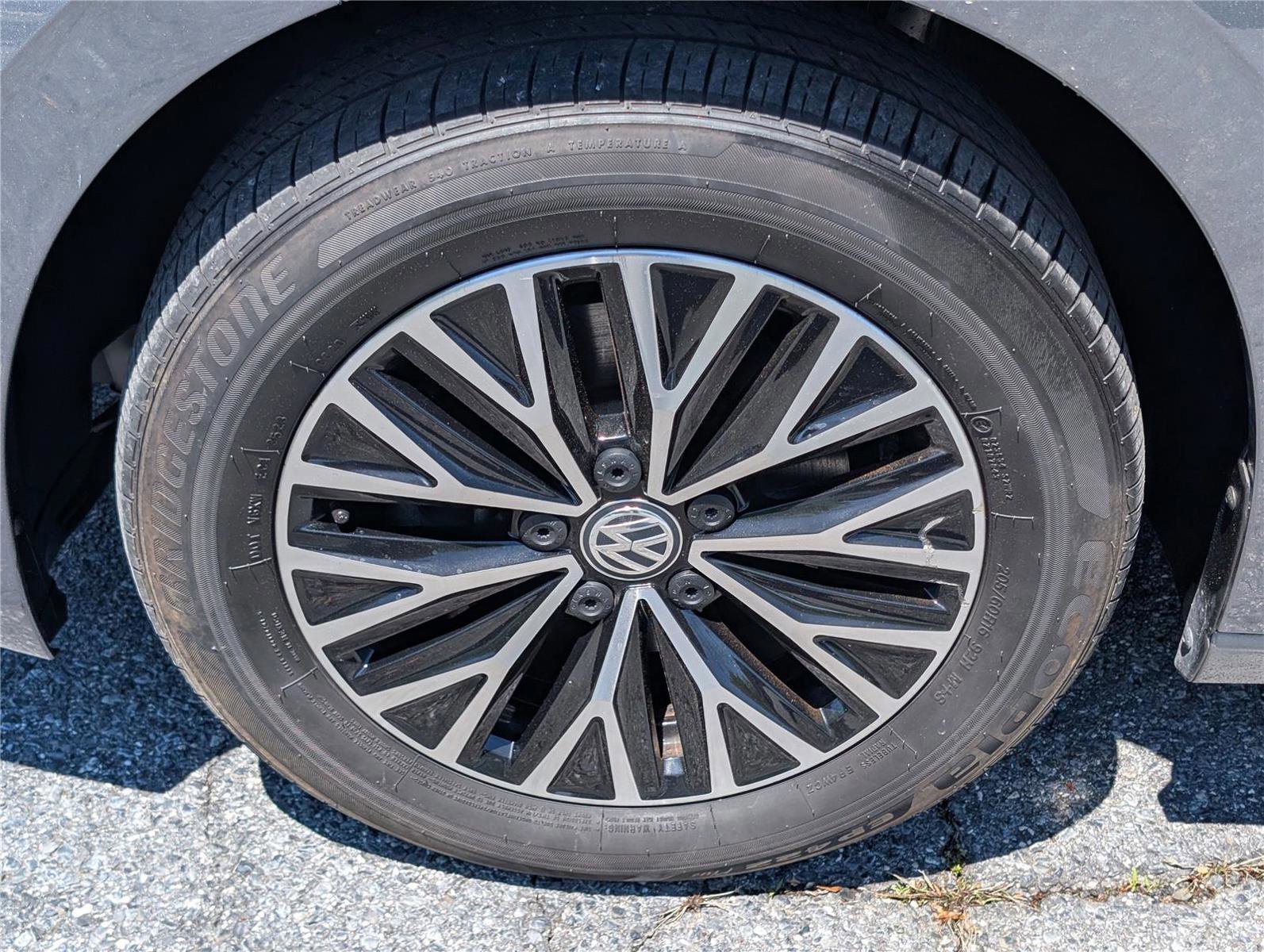 Used 2020 Volkswagen Jetta SE w/ SE Cold Weather Package FWD image 10