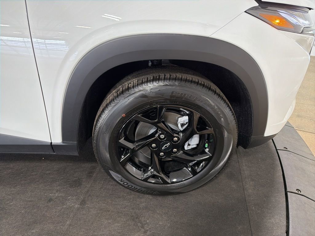 New 2026 Chevrolet Trax LT w/ Sunroof Package image 36