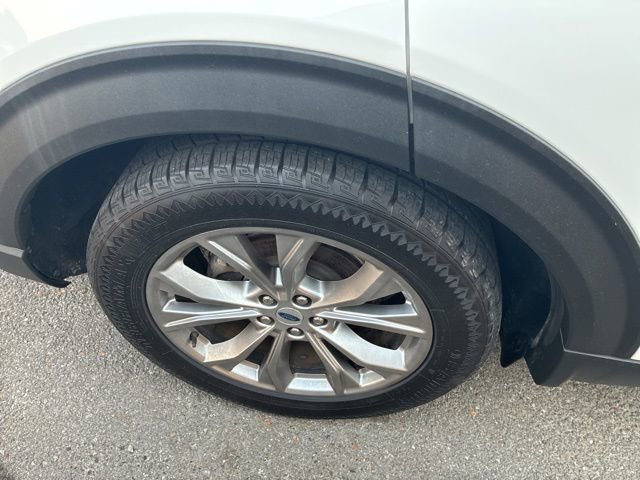 Used 2021 Ford Explorer Limited image 12
