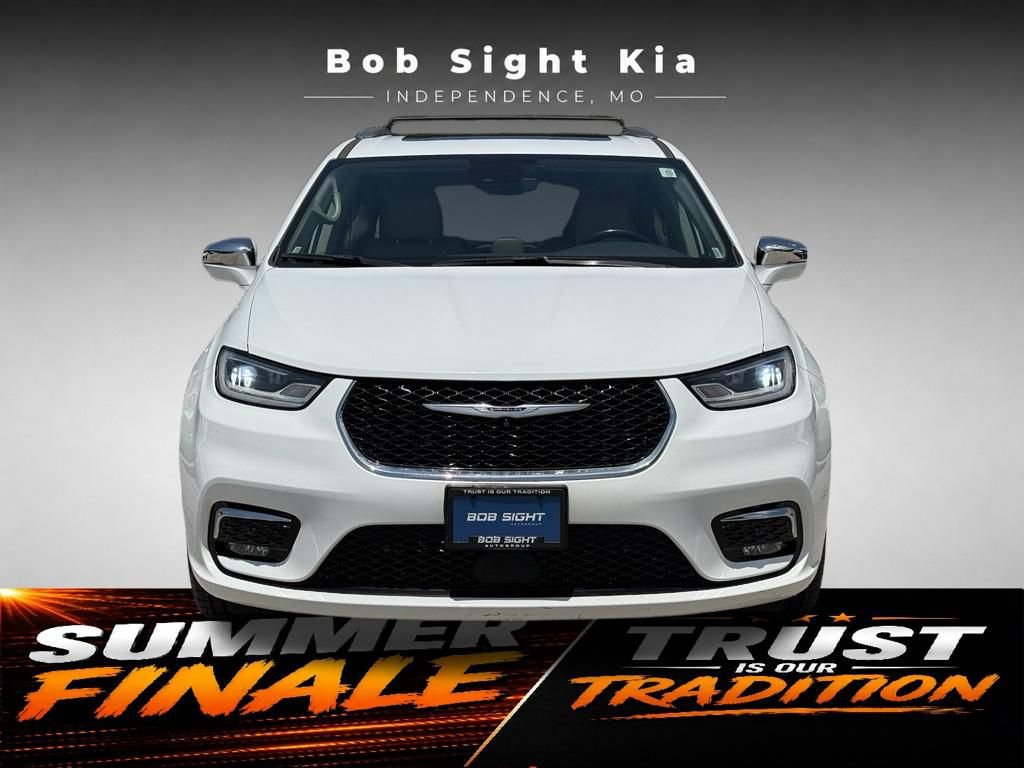 Used 2021 Chrysler Pacifica Limited w/ Premium & Safety Sphere Group AWD/4WD image 13