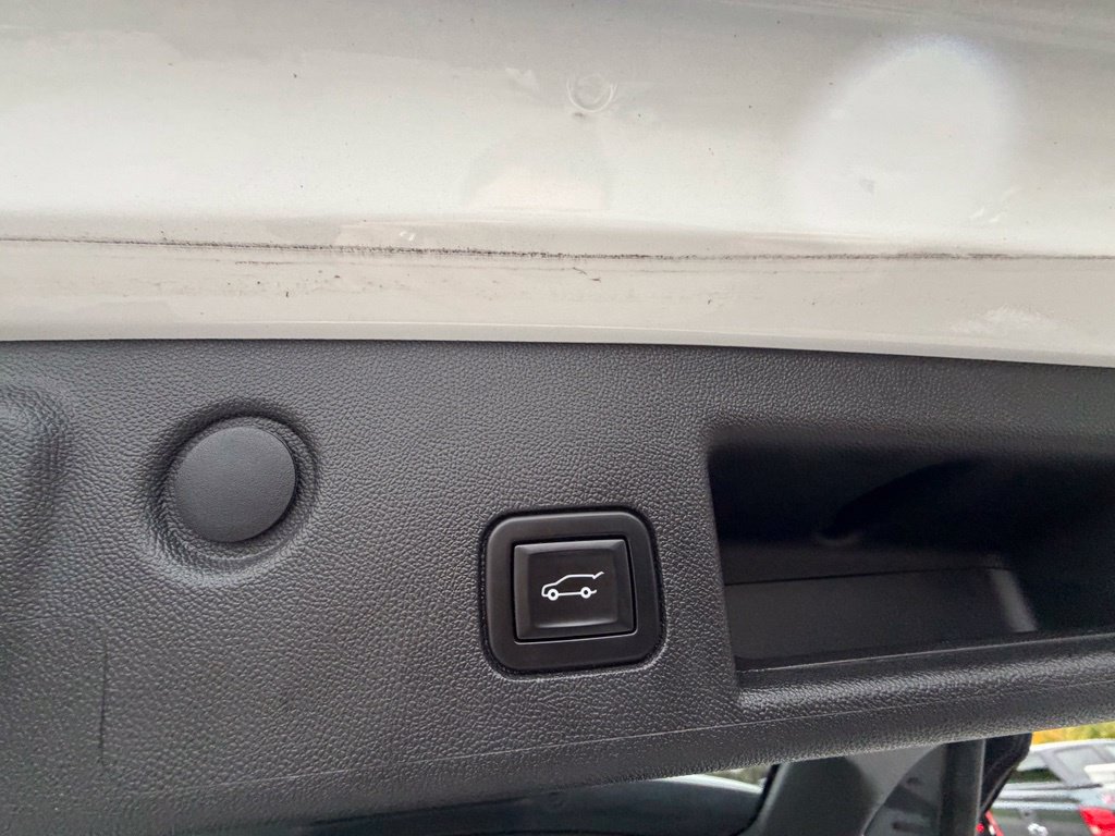 Used 2021 Chevrolet Equinox LT AWD/4WD image 45