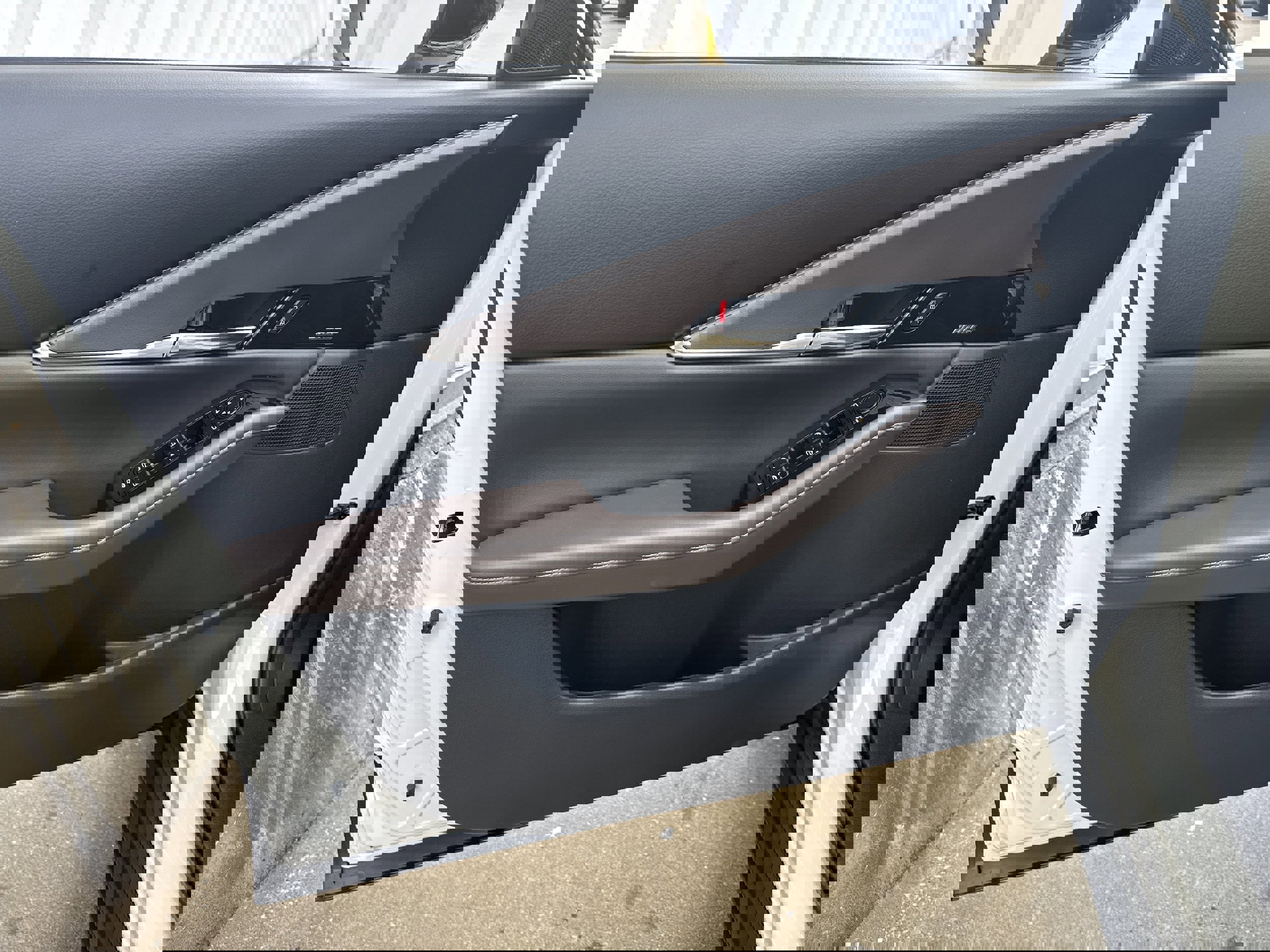 Used 2023 MAZDA CX-30 2.5 Turbo w/ Premium Package image 9