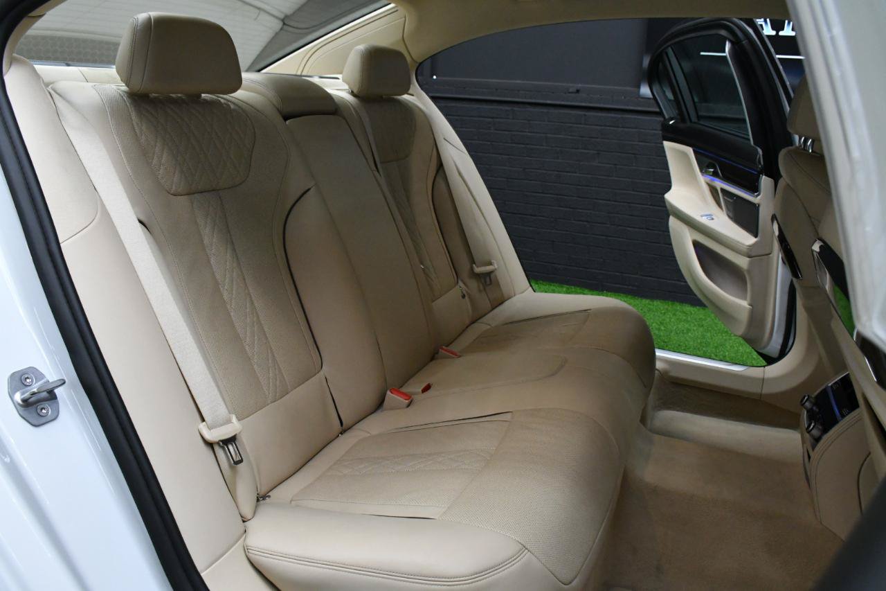 Used 2016 BMW 750i RWD image 45