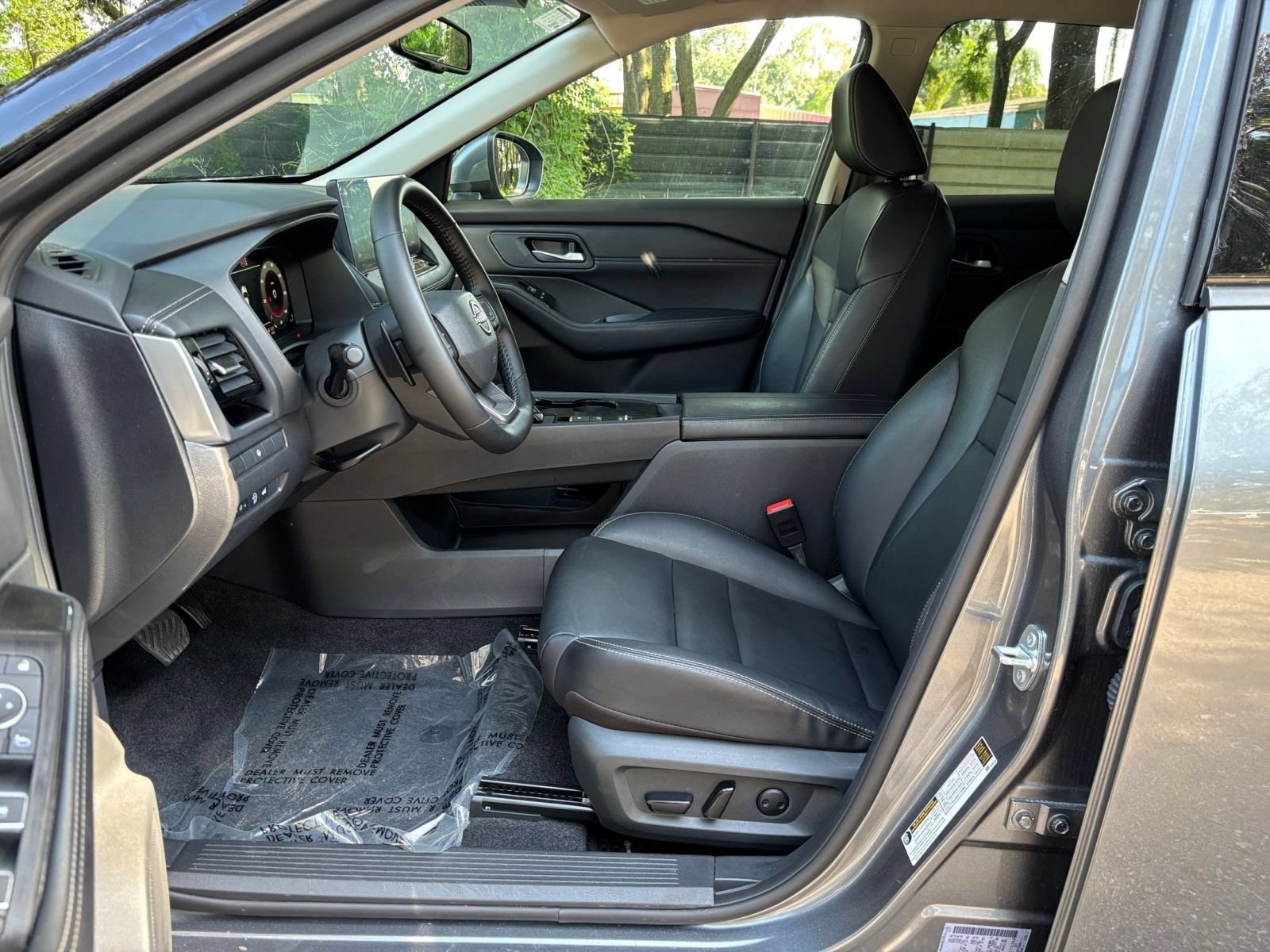Used 2026 Nissan Rogue SL FWD image 29