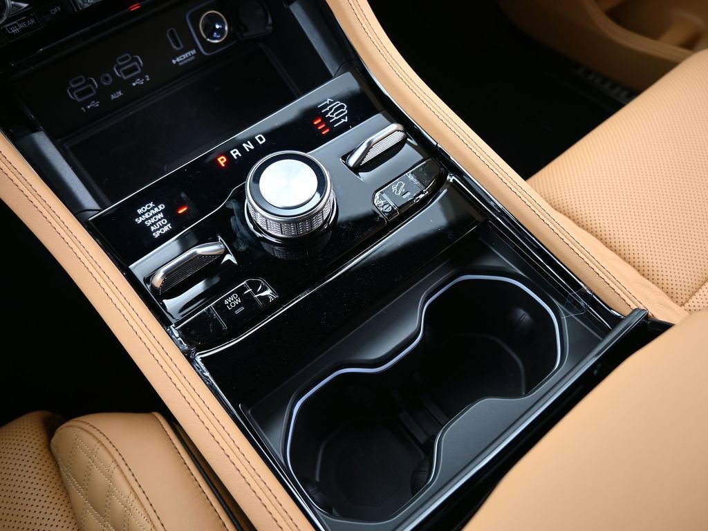 New 2025 Jeep Grand Cherokee Summit image 29
