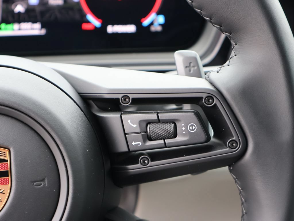 New 2026 Porsche Cayenne E-Hybrid Coupe AWD/4WD image 31