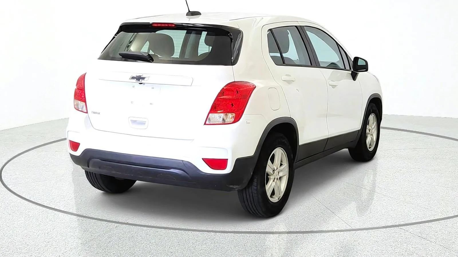 Used 2020 Chevrolet Trax LS FWD image 8