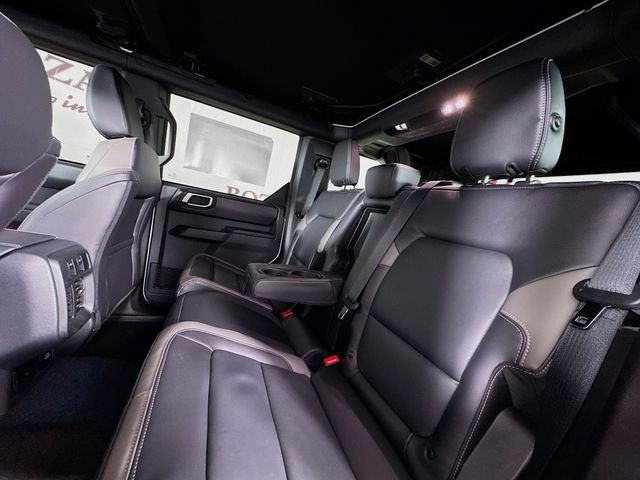 New 2025 Ford Bronco Outer Banks w/ Sasquatch Package image 28
