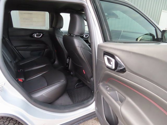 New 2026 Jeep Compass Trailhawk w/ Trailer Tow Group image 26