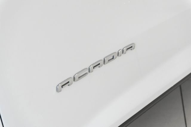 Used 2025 GMC Acadia Elevation image 3