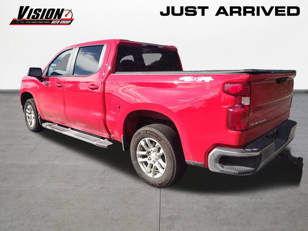 Used 2025 Chevrolet Silverado 1500 LT AWD/4WD image 3