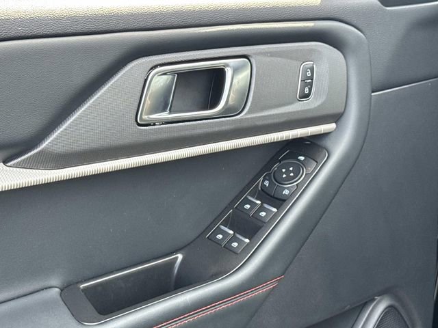 Used 2025 Ford Explorer ST-Line image 16