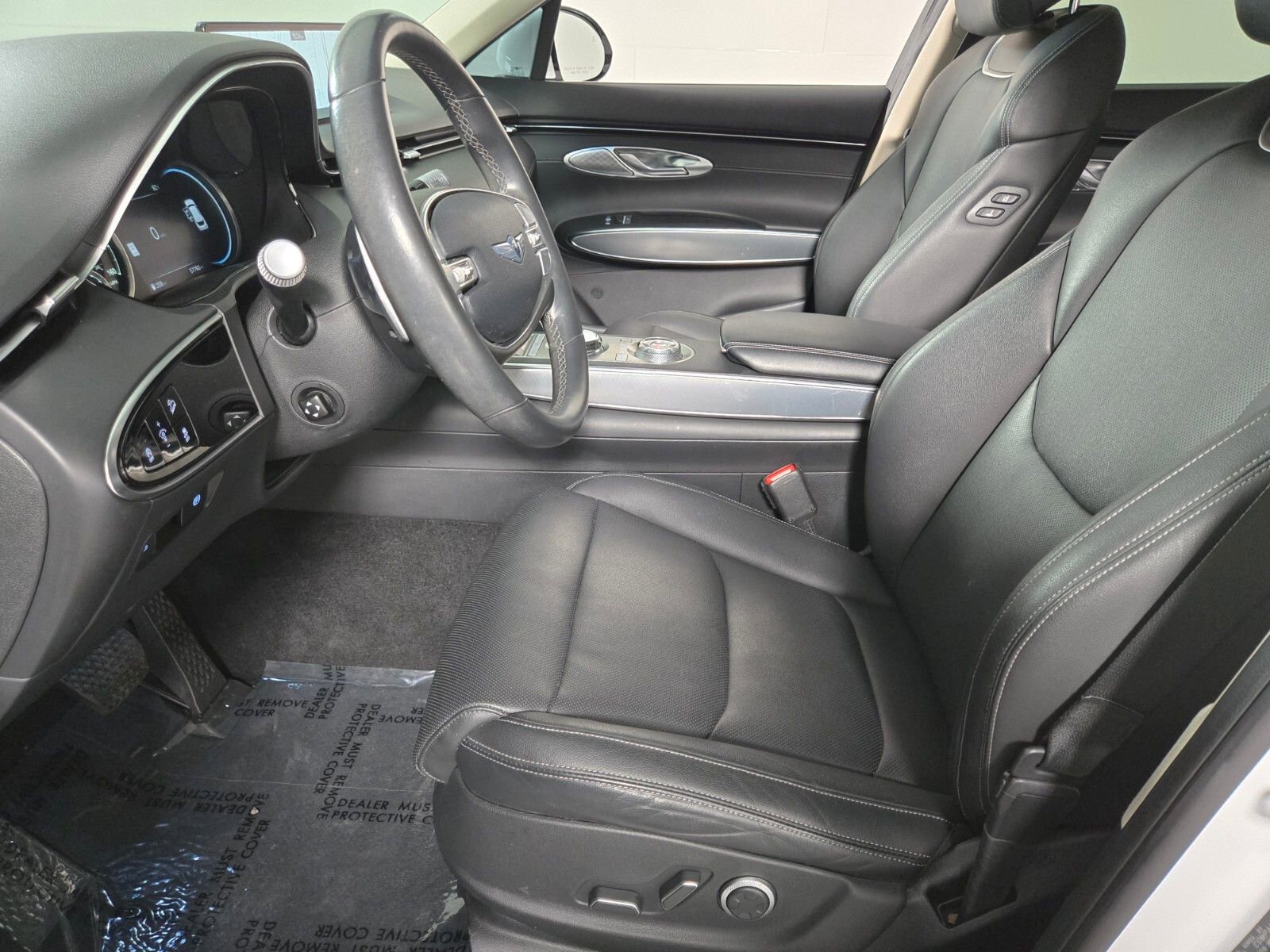 Used 2022 Genesis GV70 2.5T w/ Select Package AWD/4WD image 11