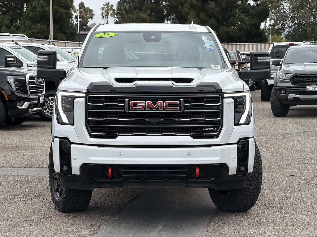 Used 2025 GMC Sierra 2500 AT4 AWD/4WD image 2