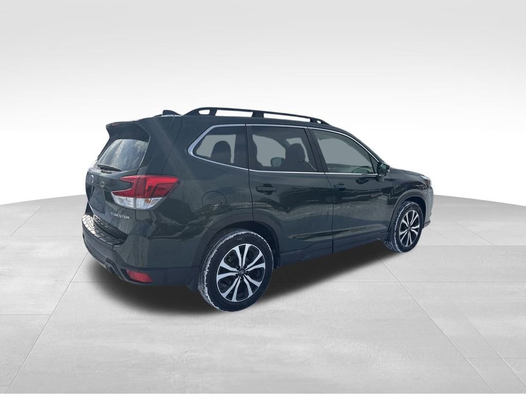 Used 2023 Subaru Forester Limited image 5