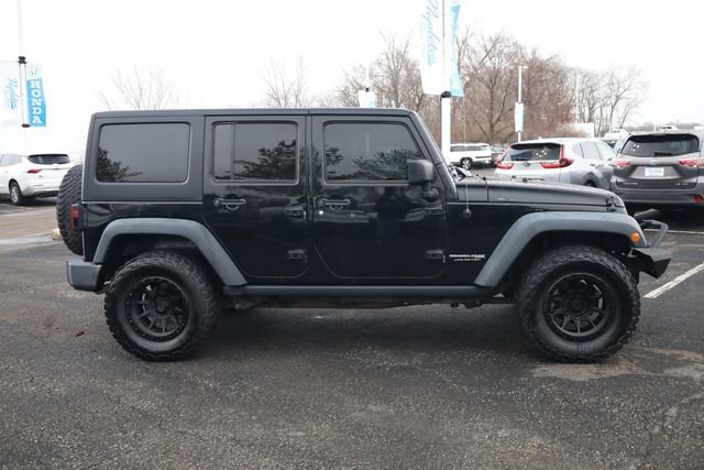 Used 2018 Jeep Wrangler Unlimited Rubicon w/ Connectivity Group AWD/4WD image 3