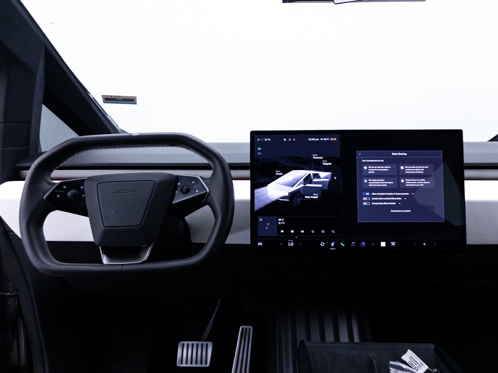 Used 2024 Tesla Cybertruck AWD Crew Cab image 3