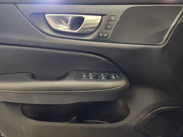 Used 2024 Volvo S60 B5 Core image 24