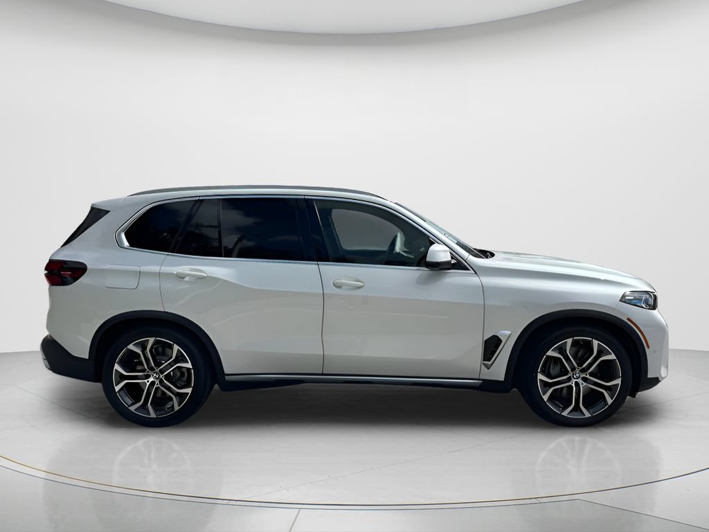 New 2026 BMW X5 xDrive50e AWD/4WD image 4