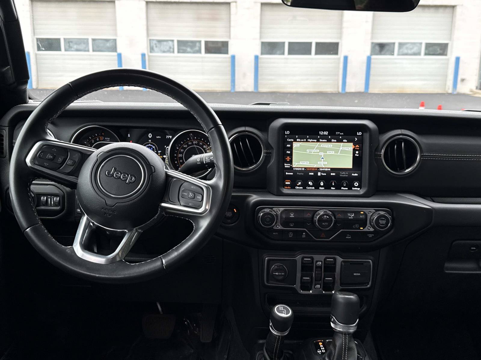 Used 2022 Jeep Gladiator Overland w/ Popular Equipment Package AWD/4WD image 2