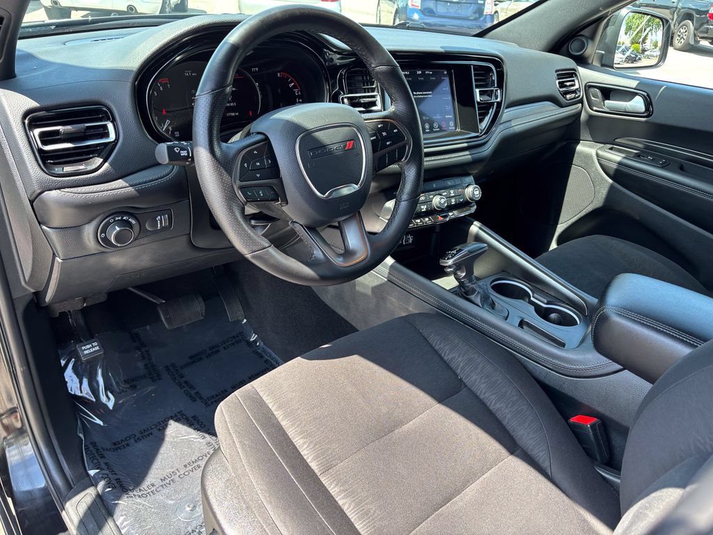 Used 2024 Dodge Durango SXT w/ 3rd Row Seating Group AWD/4WD image 18