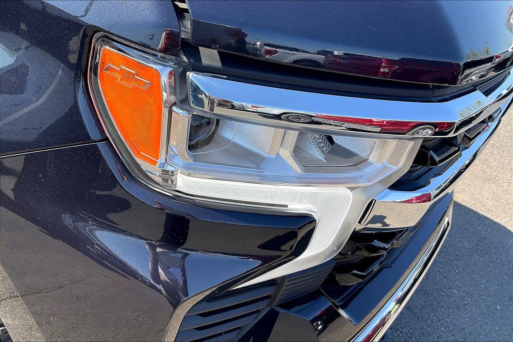 Used 2023 Chevrolet Silverado 1500 LT AWD/4WD image 31