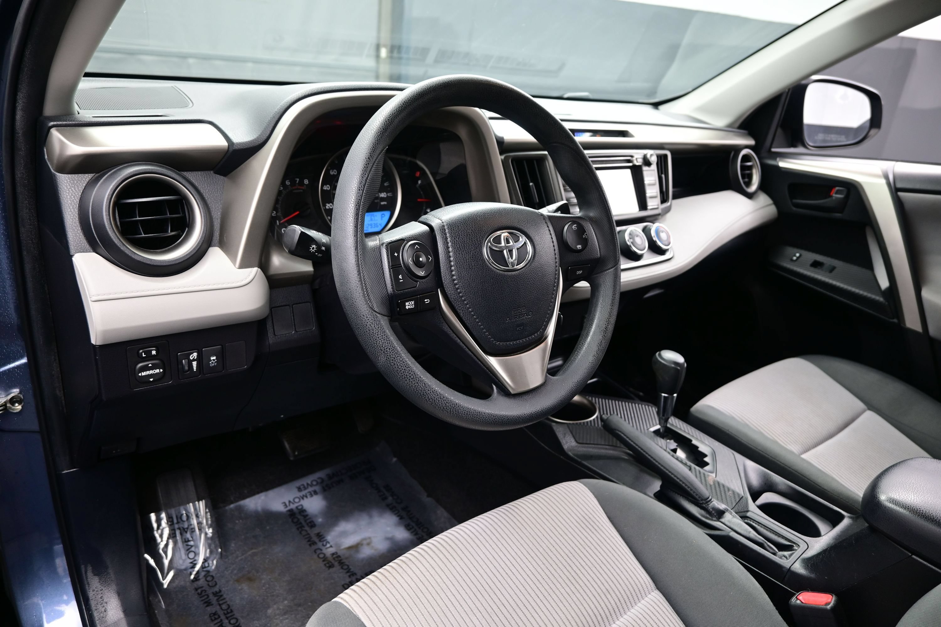 Used 2014 Toyota RAV4 LE FWD image 12