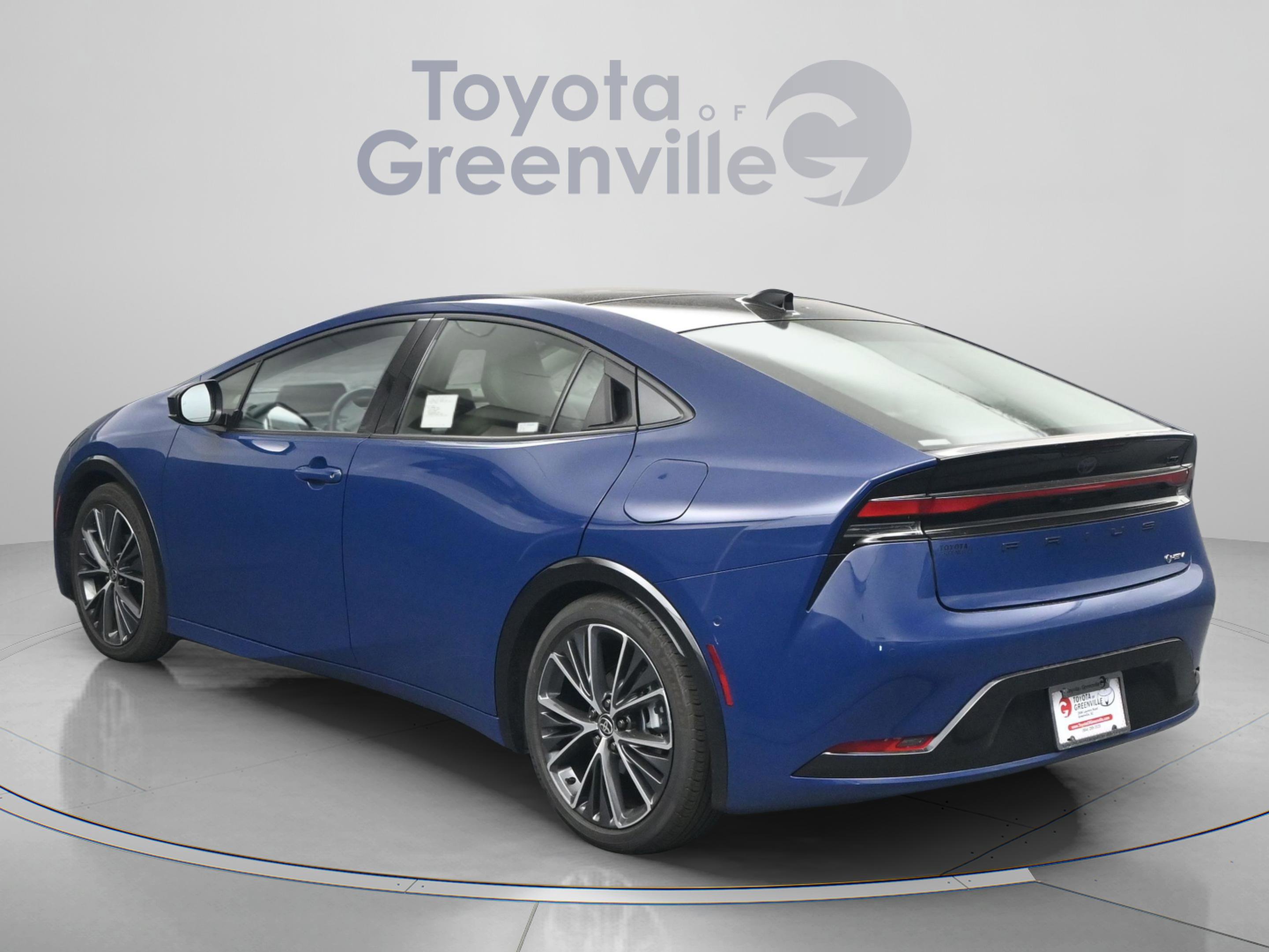 Used 2025 Toyota Prius Limited w/ Limited Premium Package FWD image 7
