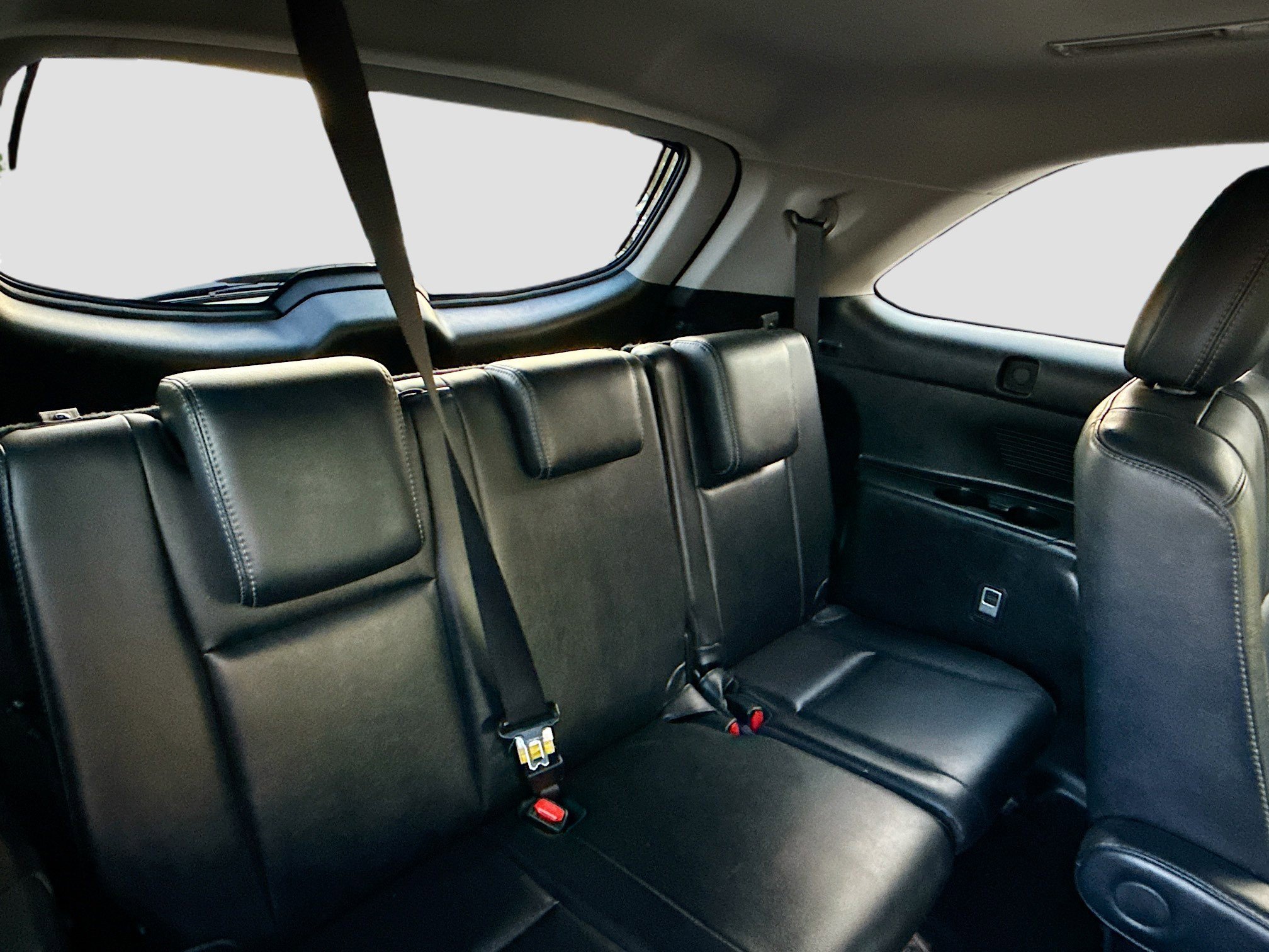 Used 2018 Toyota Highlander SE image 30