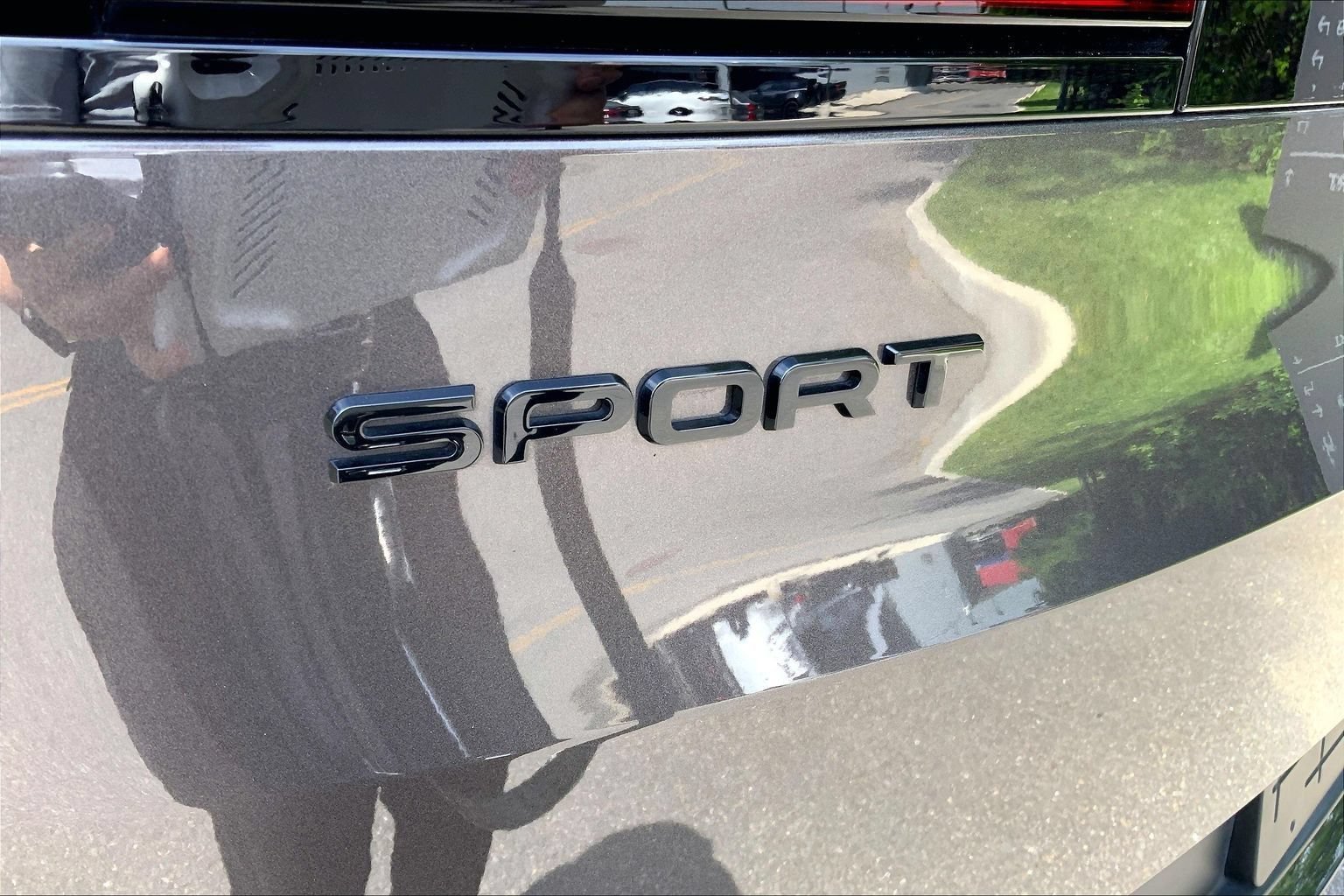 Certified 2026 Land Rover Range Rover Sport SE AWD/4WD image 9