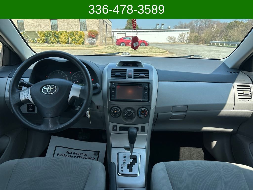 Used 2013 Toyota Corolla LE image 12