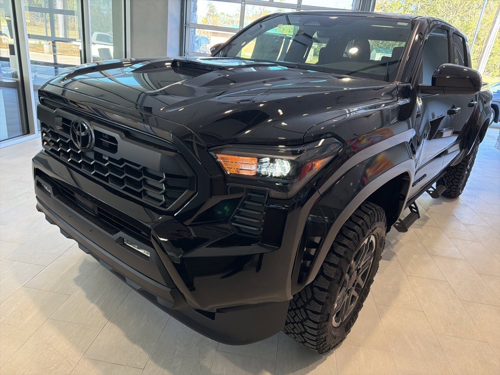 New 2025 Toyota Tacoma TRD Sport w/ Blackout Package (GST)
