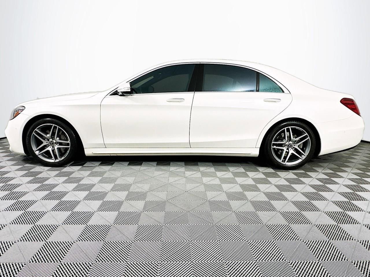 Used 2018 Mercedes-Benz S 560 Sedan image 7