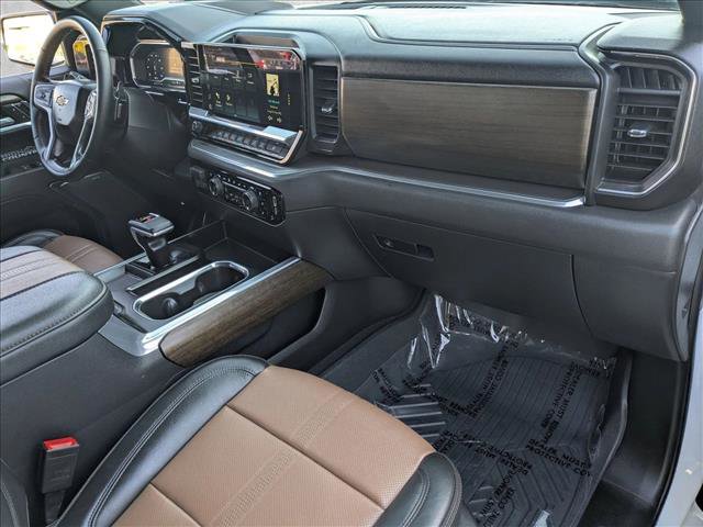 Certified 2024 Chevrolet Silverado 1500 High Country w/ Technology Package image 21