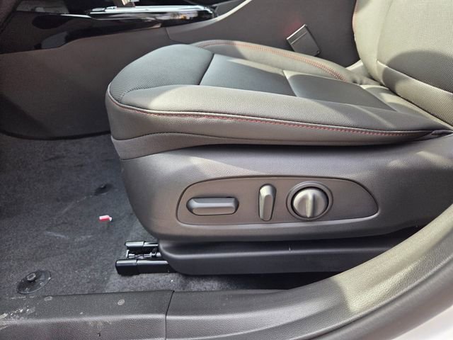 New 2025 Chevrolet Trax RS w/ Driver Confidence Package image 23