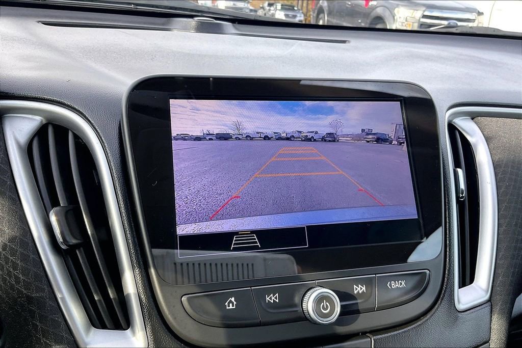 Used 2024 Chevrolet Malibu LT image 17