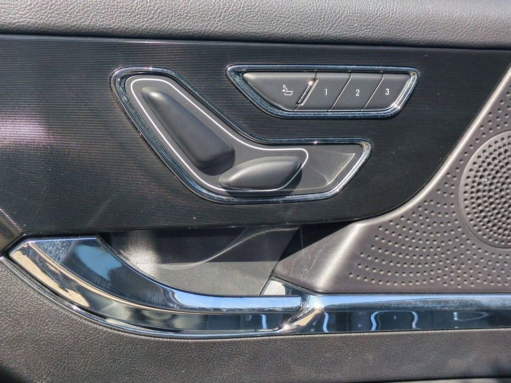 Certified 2023 Lincoln Corsair FWD image 13