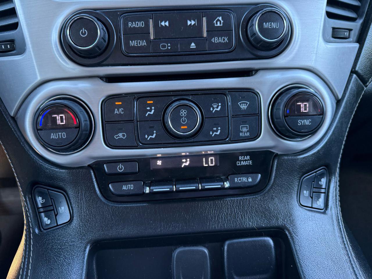 Used 2018 GMC Yukon SLT w/ Premium Edition image 34